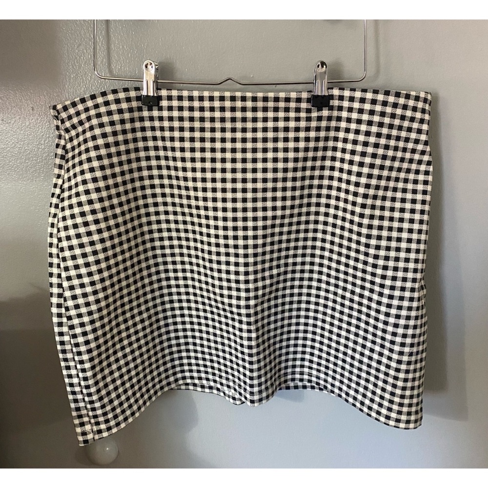 Black and White Checkered Skirt